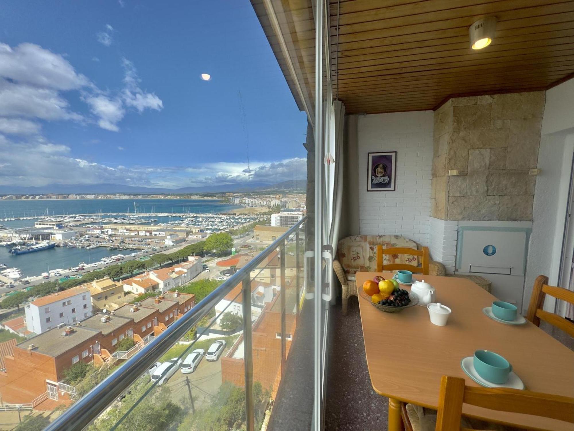 Monaco Apartment Roses